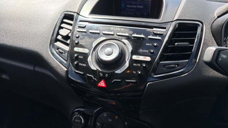 Ford Fiesta 1.0 EcoBoost Titanium 5dr Petrol Hatchback